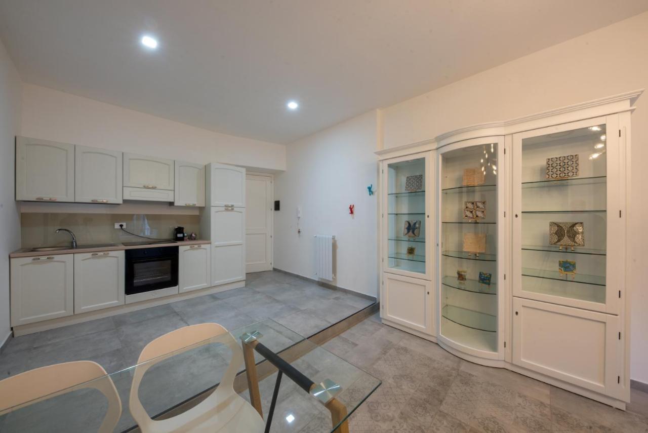 פלרמו Casta Diva Luxury Apartments מראה חיצוני תמונה
