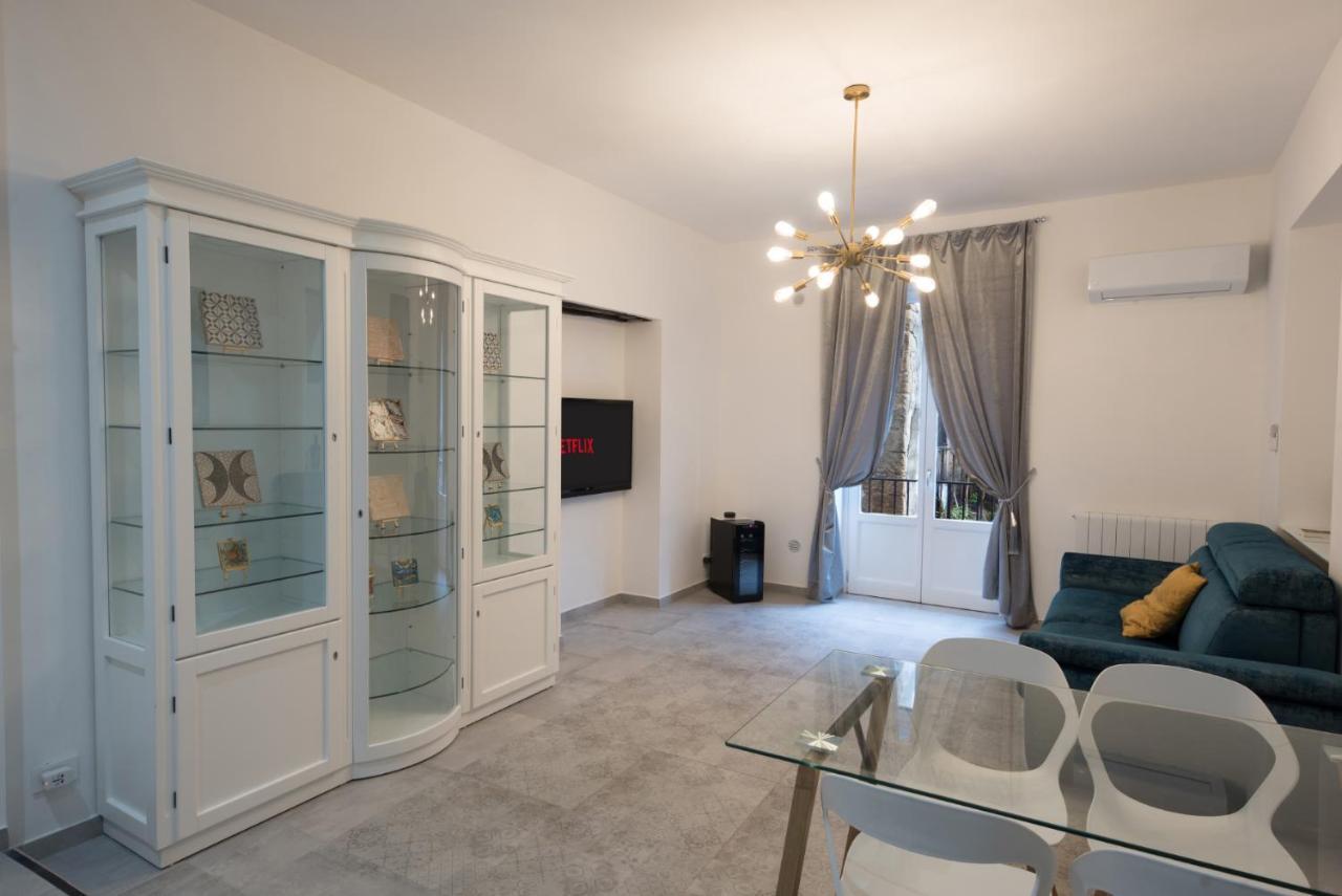 פלרמו Casta Diva Luxury Apartments מראה חיצוני תמונה