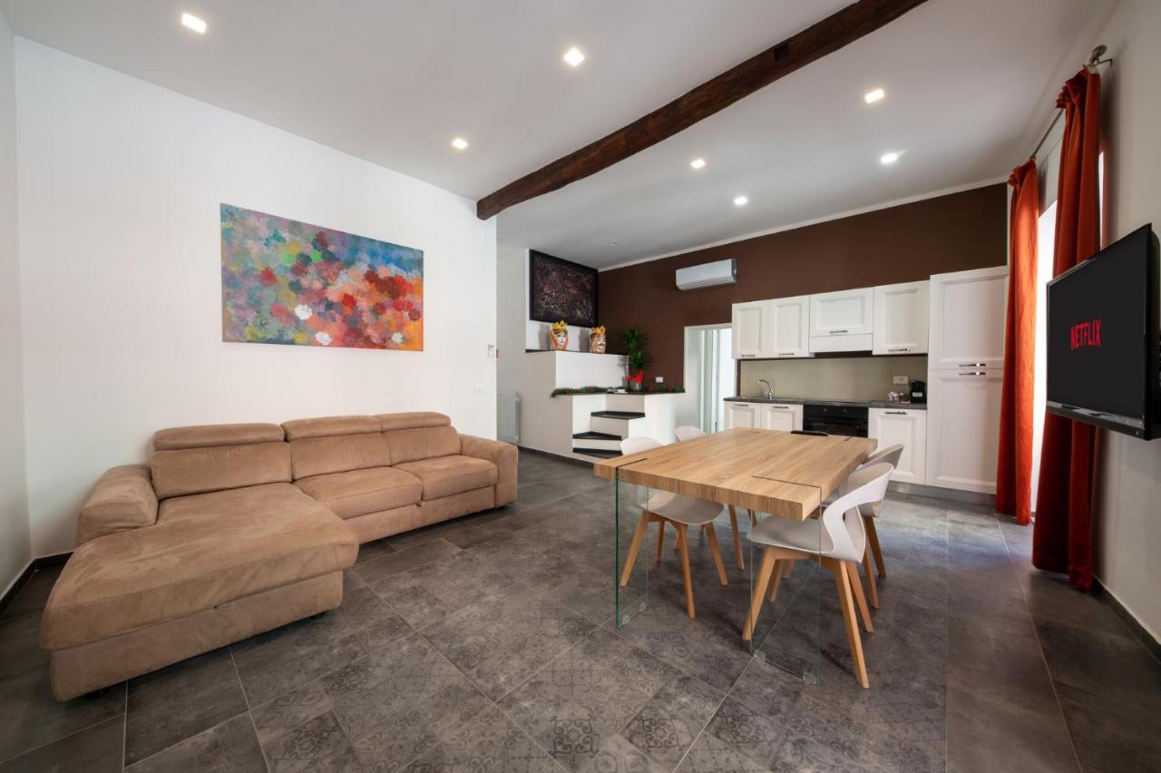 פלרמו Casta Diva Luxury Apartments מראה חיצוני תמונה